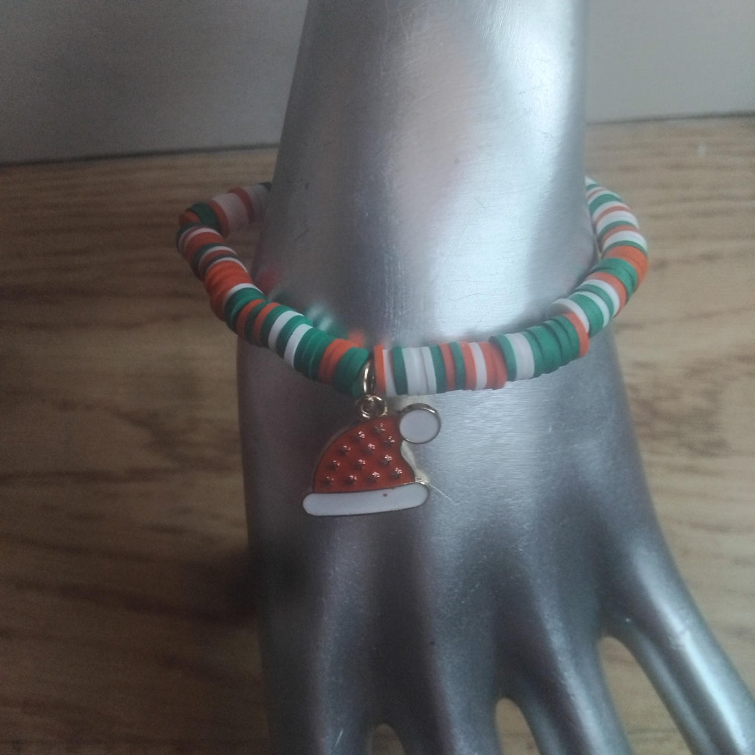 Christmas Clay Bead Bracelet – Red, Green & White Holiday Jewelry