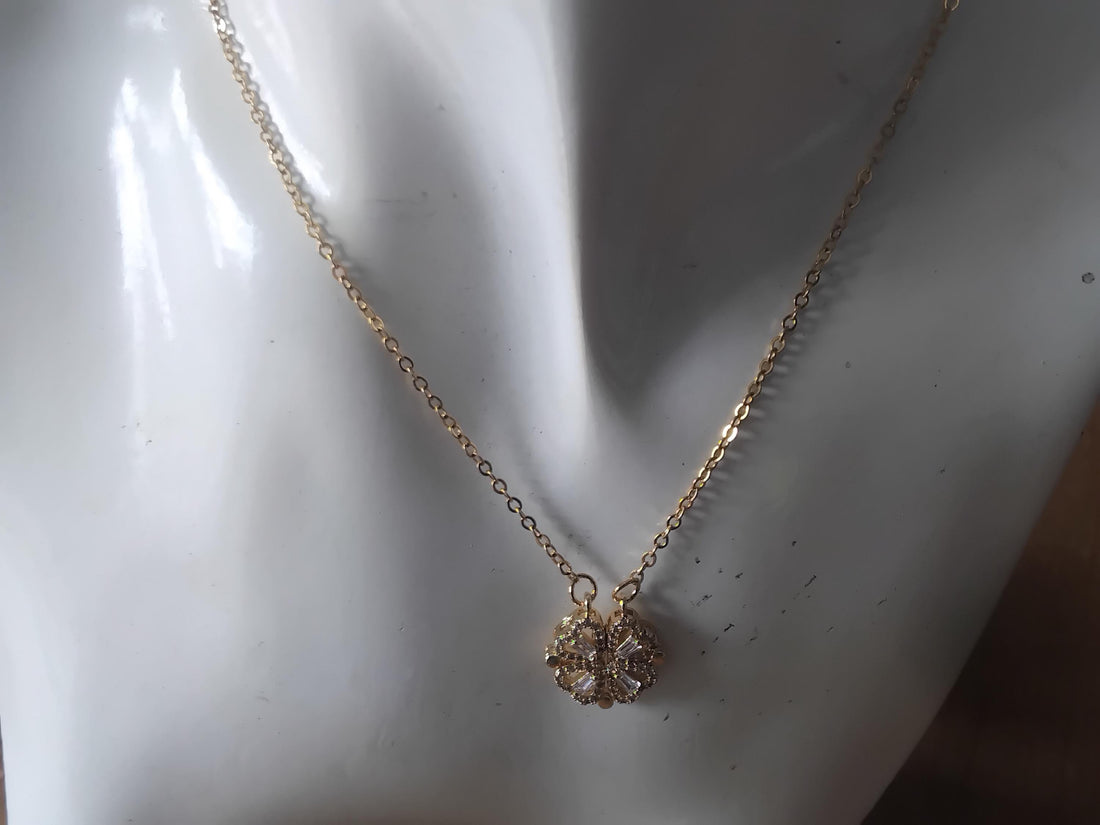 Gold-colored and crystal four-leaf clover lucky charm necklace pendant, sure to be a hit!
