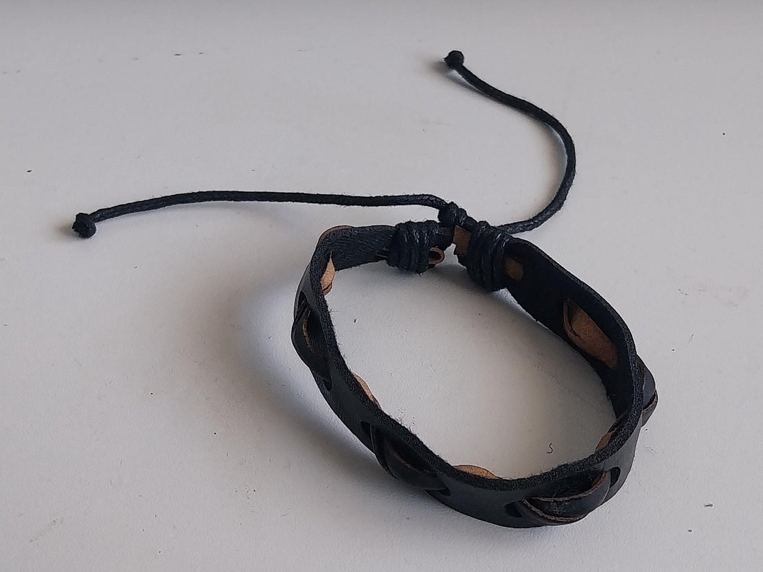 Handcrafted Leather Bracelet - Sleek Design