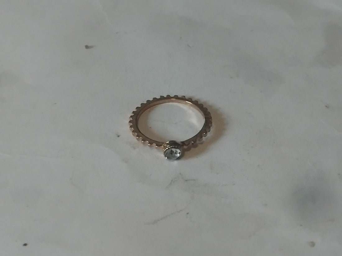 Vintage Yellow Gold Tone Round Rhinestone Fancy Raised Relief Scrolled Eternity Wedding Band Ring