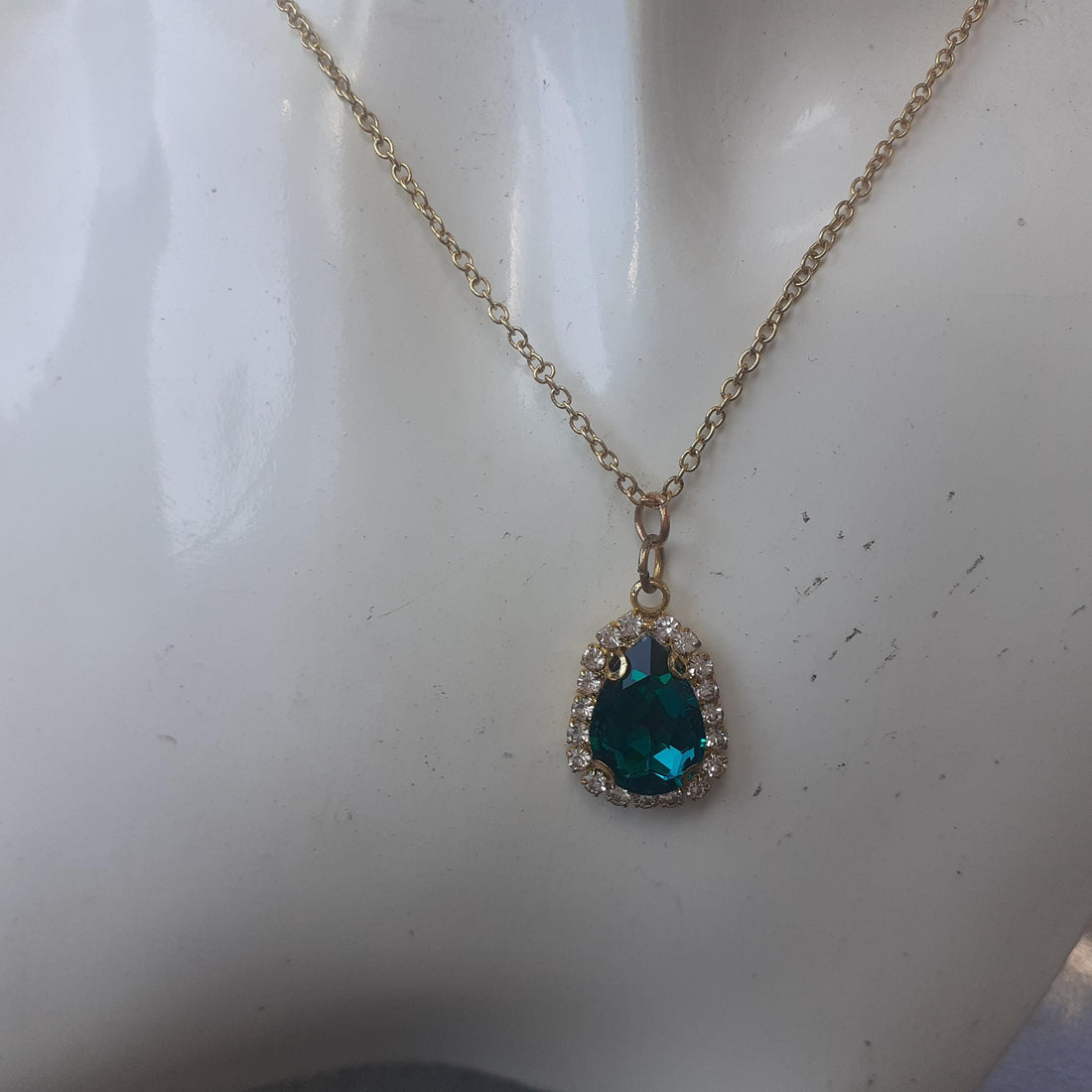 Emerald Green Crystal Jewelry Set, Dazzling Choker and Earrings