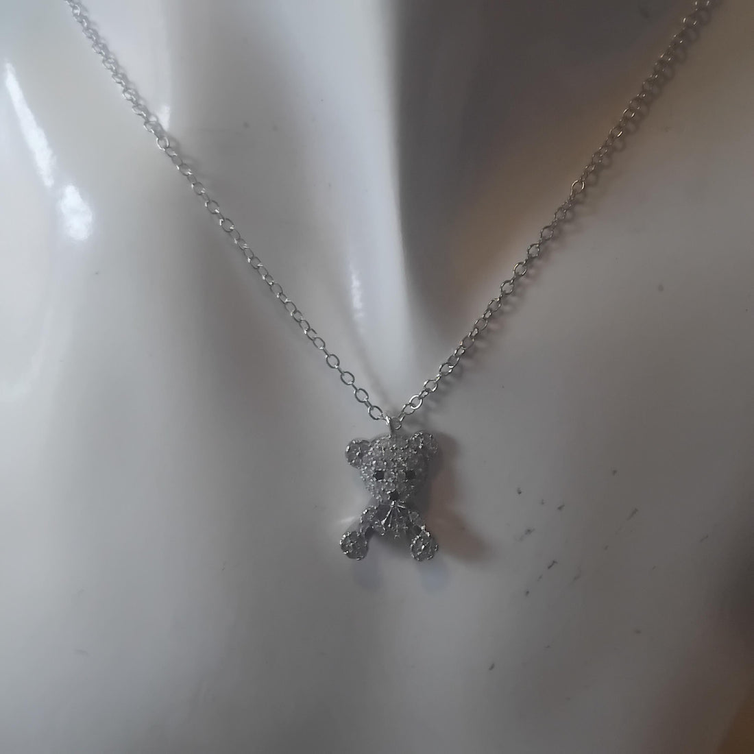 Dainty Teddy Bear Necklace: Whimsical Charm